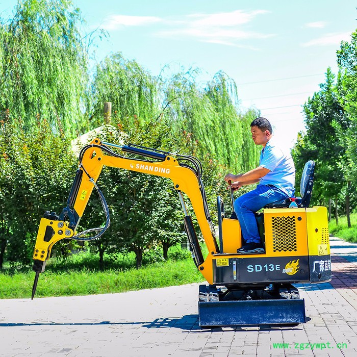 5万元以下的小型农用挖掘机  挖药材用的农用微型挖掘机 挖沟用的小钩机图4